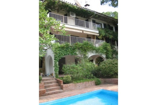 Chalet - Sale - Barcelona - Barcelona