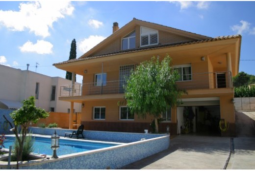 Chalet - Sale - Barcelona - Barcelona