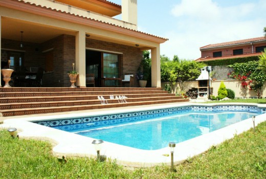 Chalet - Sale - Barcelona - Barcelona