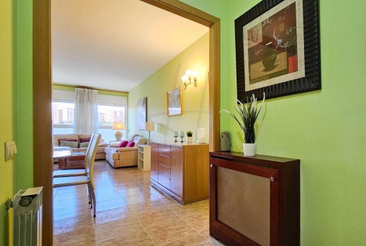 Piso - Sale - Cornella de Llobregat - Almeda