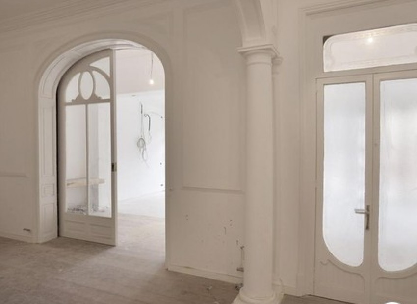 Продажа - Piso -
Eixample