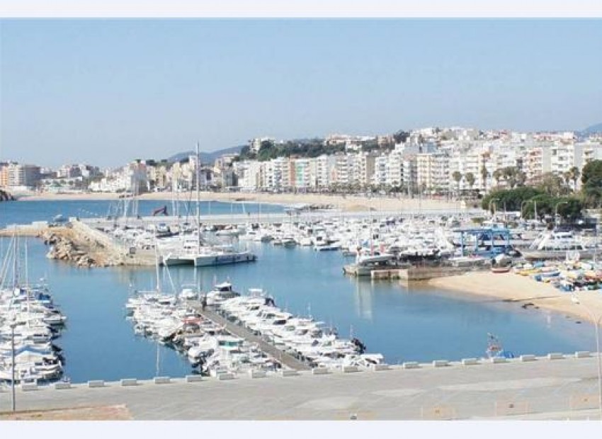 Продажа - Piso -
Lloret de mar - Blanes - Tossa de mar - 1