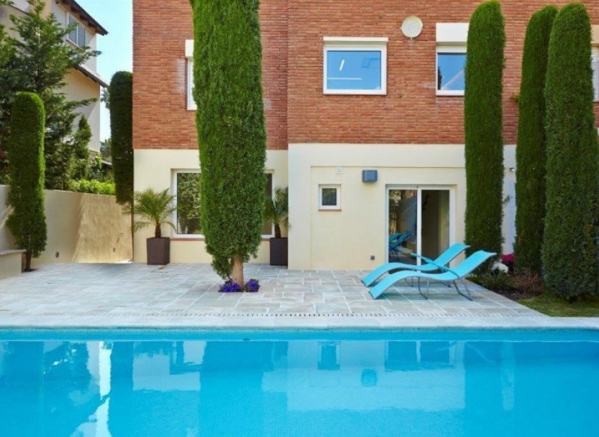 Продажа - Таунхаус -
Sarrià-Sant Gervasi-Pedralbes