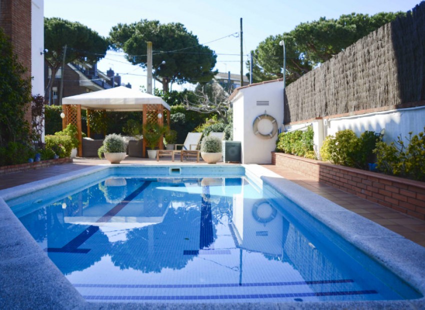 Продажа - Вилла -
Castelldefels