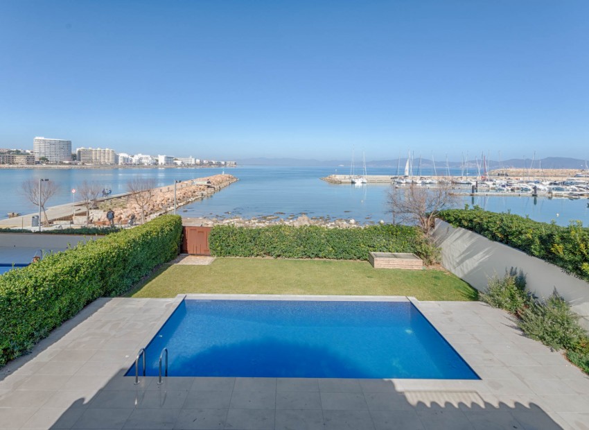 Продажа - Вилла -
Roses, Empuriabrava, L'Escala - 1