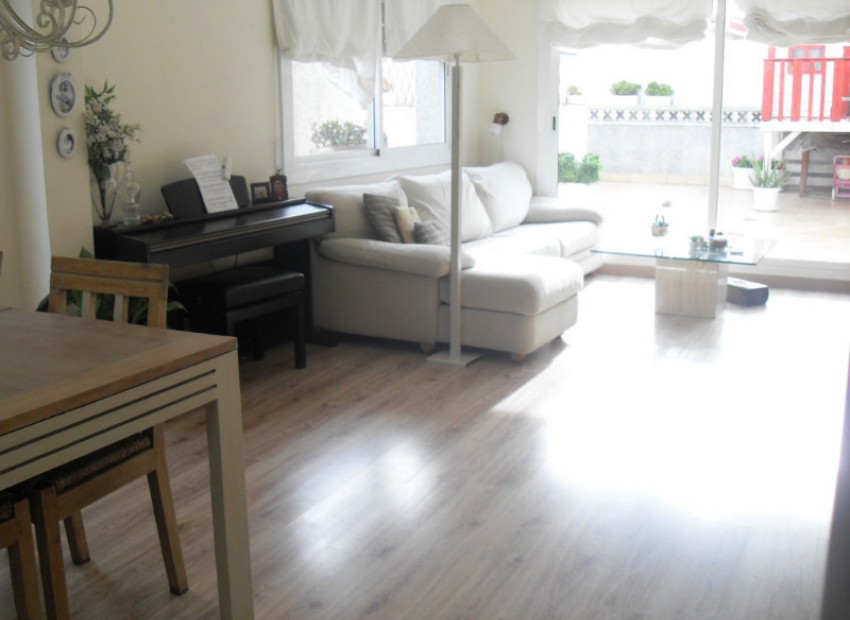 Sale - Adosado -
Barcelona