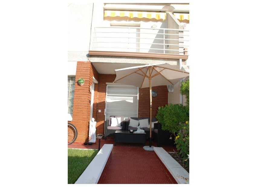 Sale - Adosado -
Cambrils