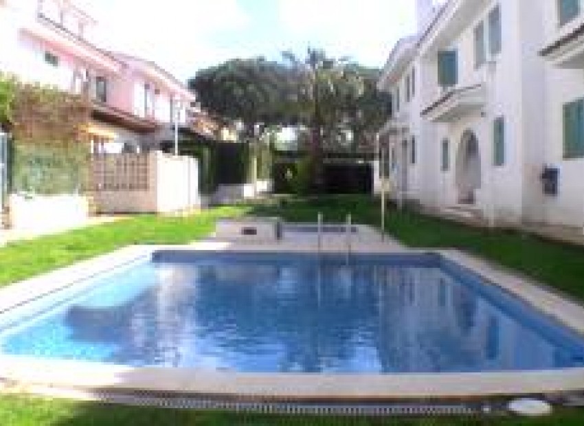 Sale - Adosado -
Cambrils