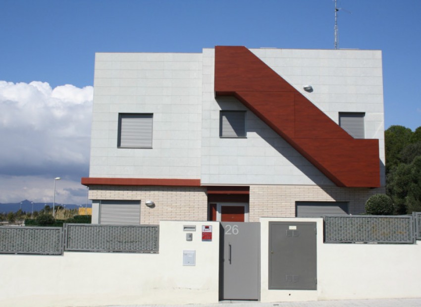 Sale - Adosado -
Cambrils