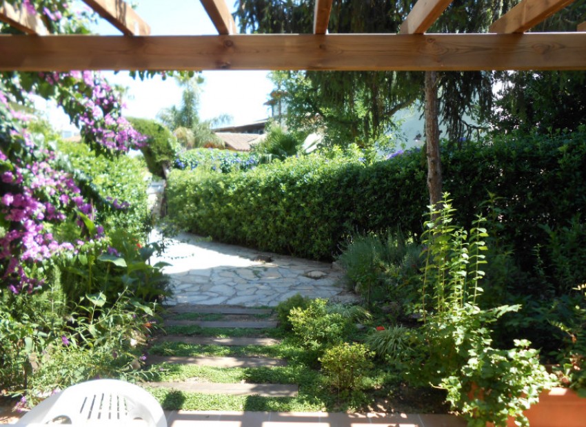 Sale - Adosado -
Coma Ruga