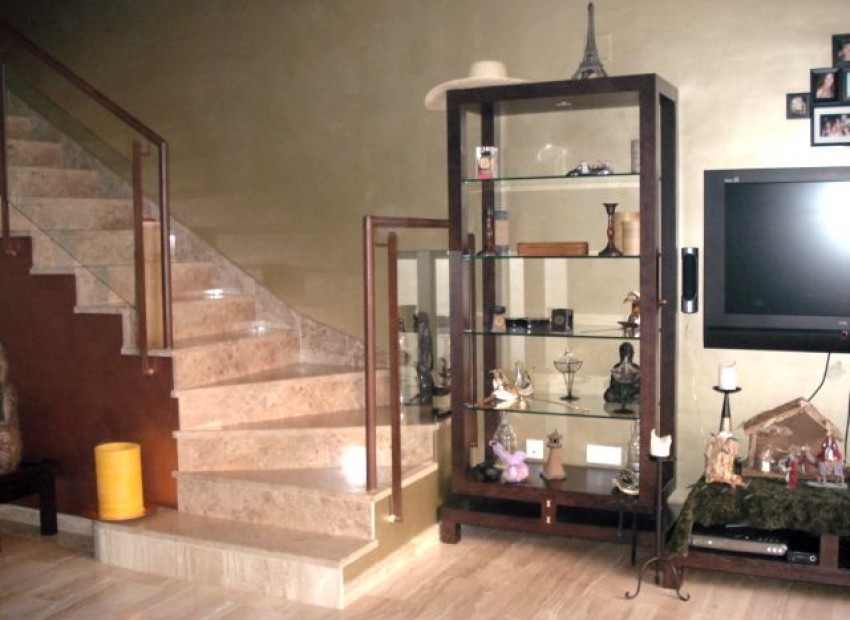 Sale - Adosado -
Gava