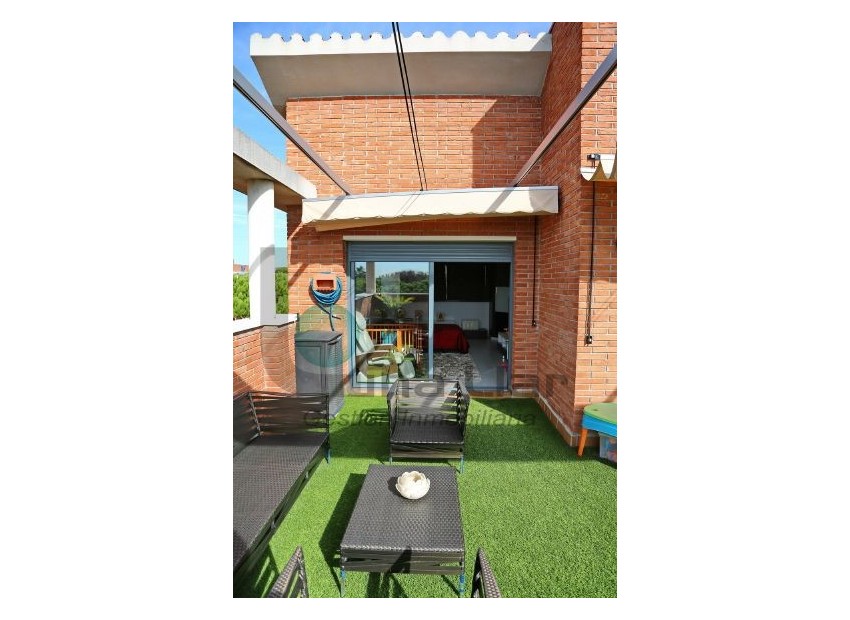 Sale - Adosado -
Gava