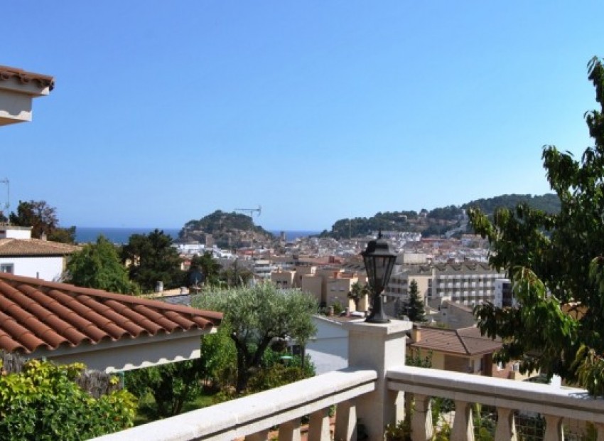 Sale - Adosado -
Lloret de mar - Blanes - Tossa de mar - 1