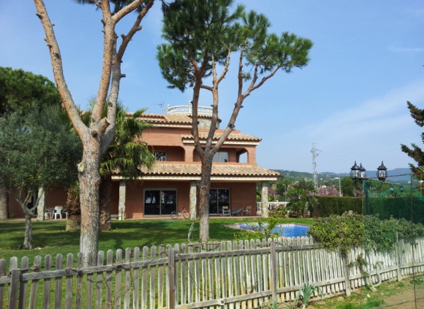 Sale - Chalet -
Barcelona alrededor - Barcelona - Mataro