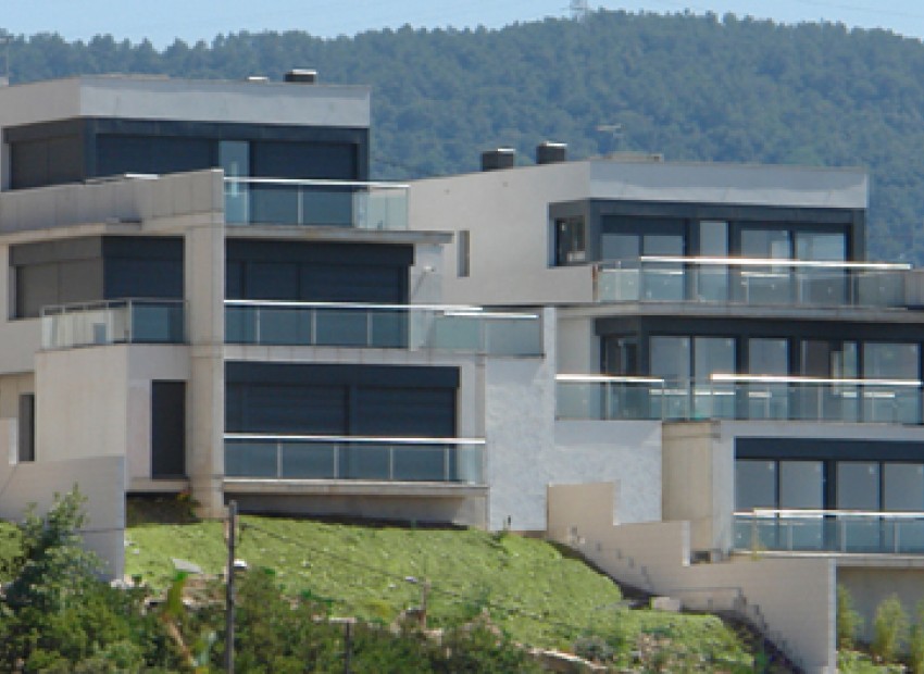 Sale - Chalet -
Barcelona