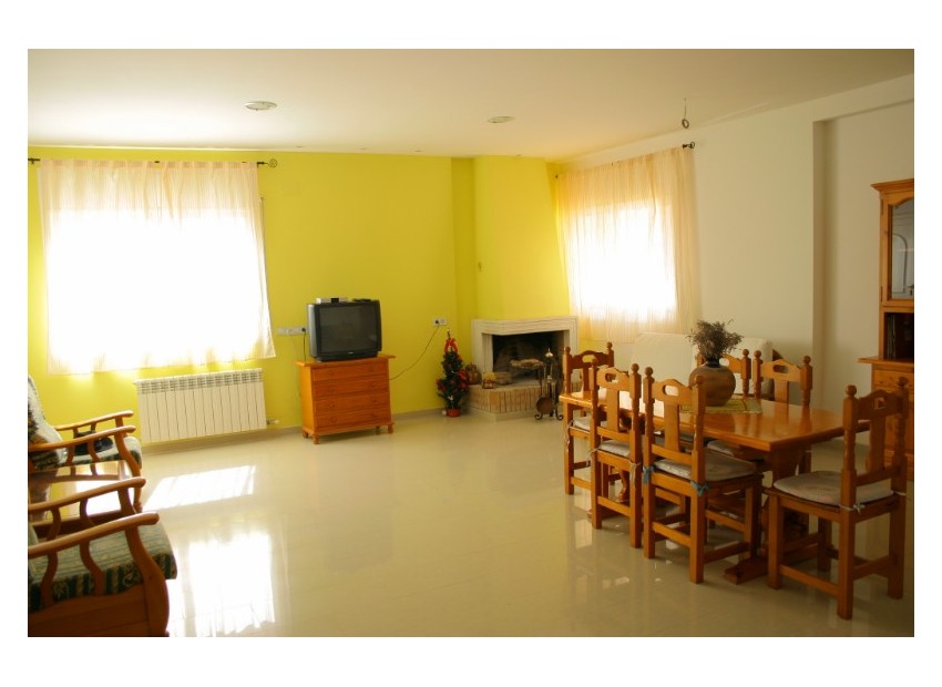 Sale - Chalet -
Barcelona