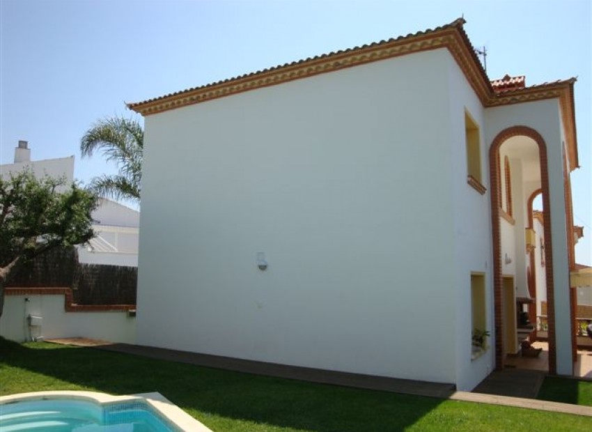 Sale - Chalet -
Calafell