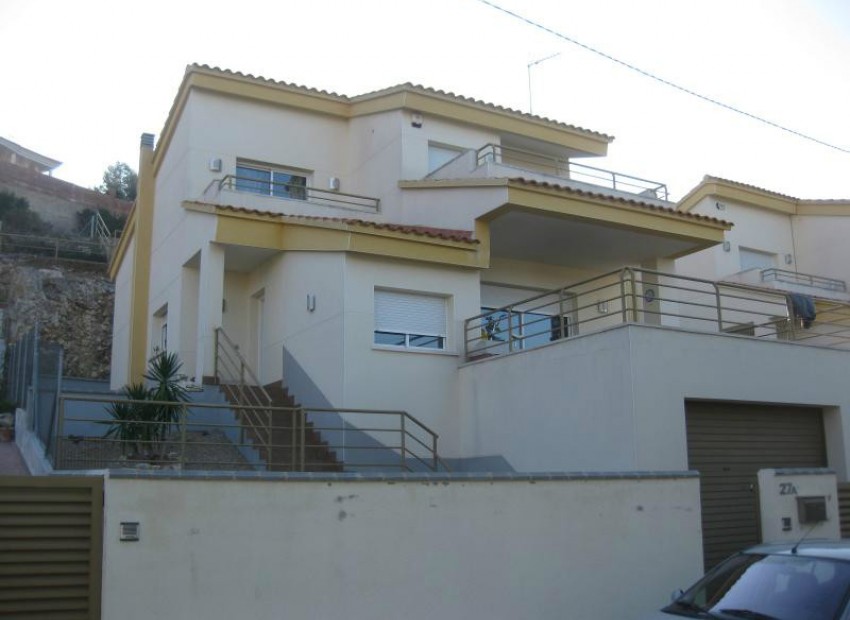 Sale - Chalet -
Calafell
