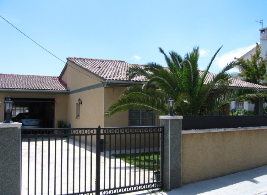 Sale - Chalet -
Calafell