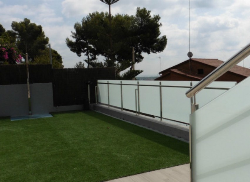 Sale - Chalet -
Castelldefels