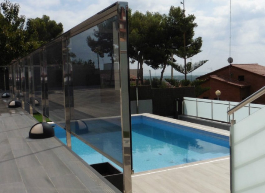 Sale - Chalet -
Castelldefels