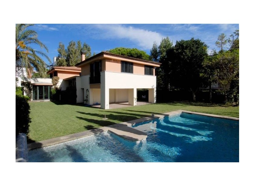 Sale - Chalet -
Castelldefels