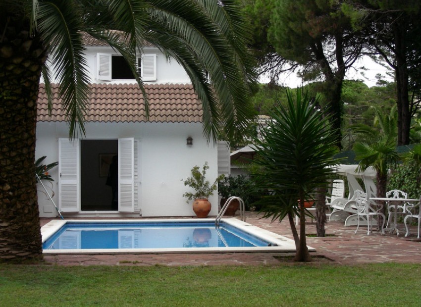Sale - Chalet -
Castelldefels