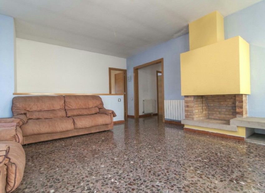 Sale - Chalet -
Gava