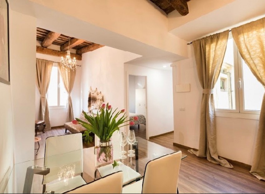 Sale - Piso -
Barcelona - El Gòtic