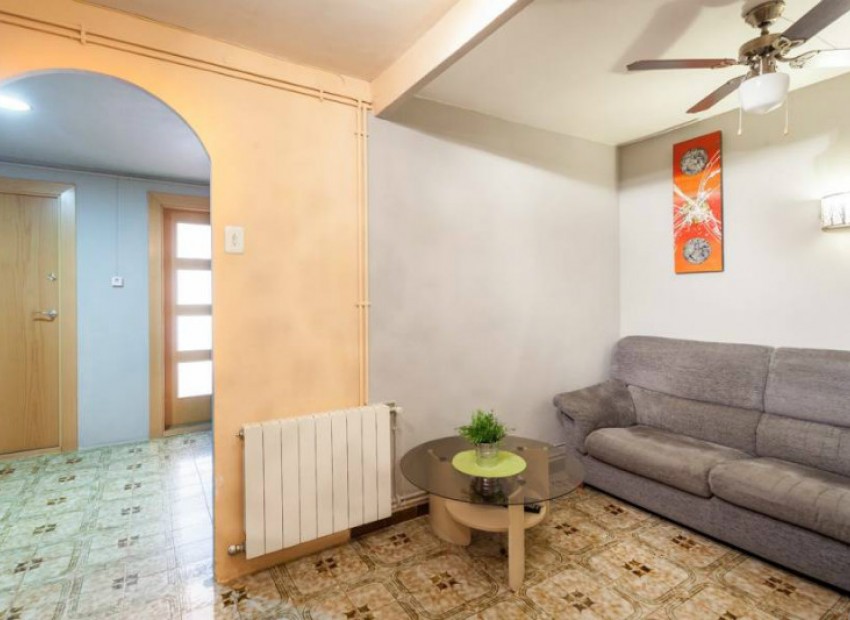 Sale - Piso -
Barcelona - El Poblenou