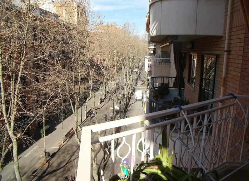 Sale - Piso -
Barcelona - El Poblenou