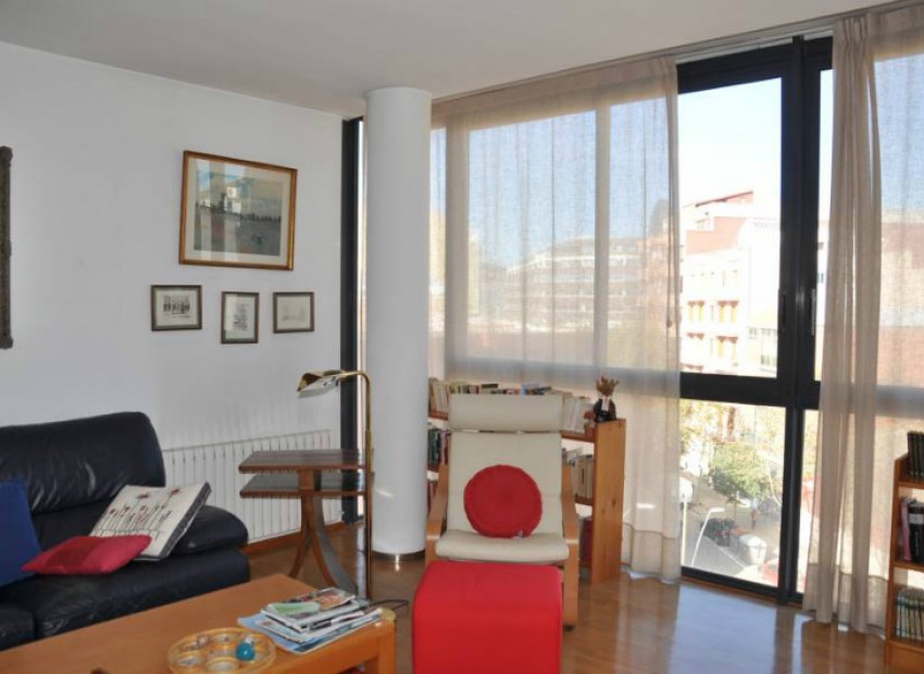 Sale - Piso -
Barcelona