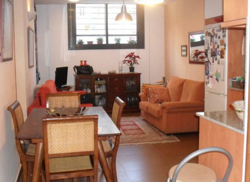 Sale - Piso -
Barcelona