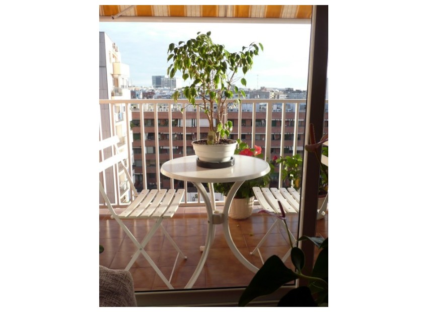 Sale - Piso -
Barcelona