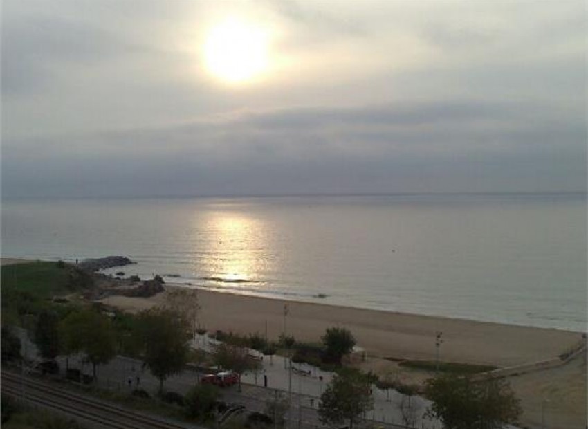 Sale - Piso -
Barcelona