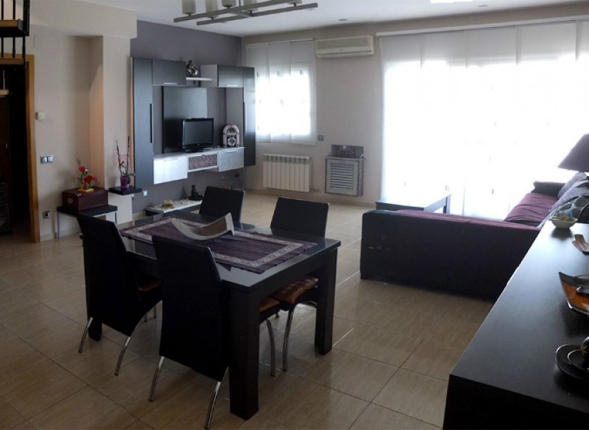 Sale - Piso -
Barcelona