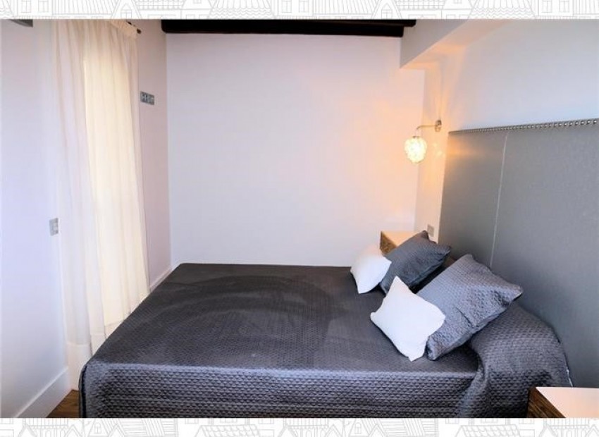 Sale - Piso -
Barcelona