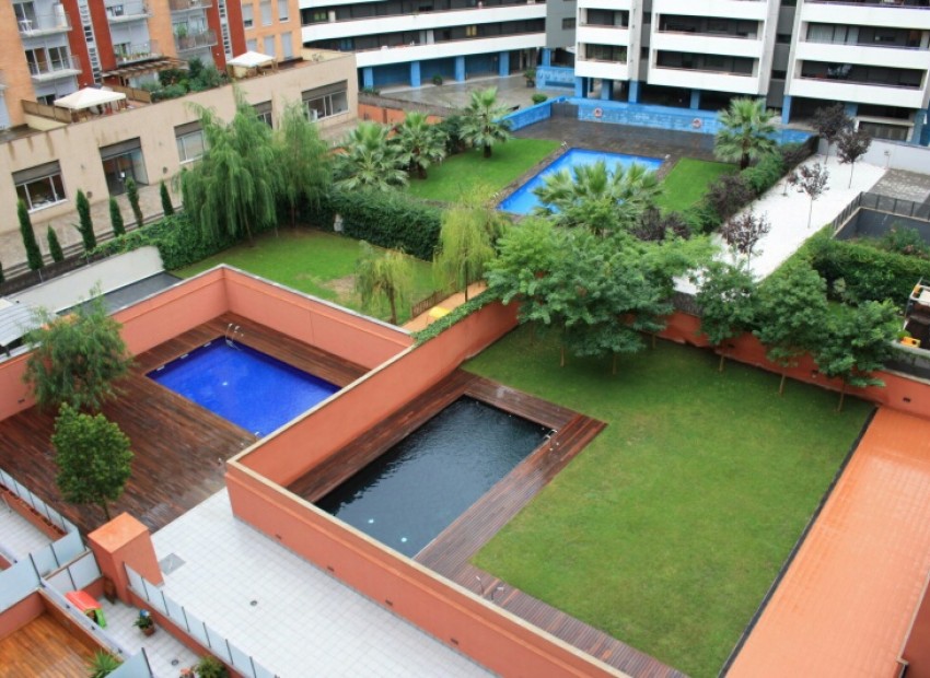 Sale - Piso -
Barcelona