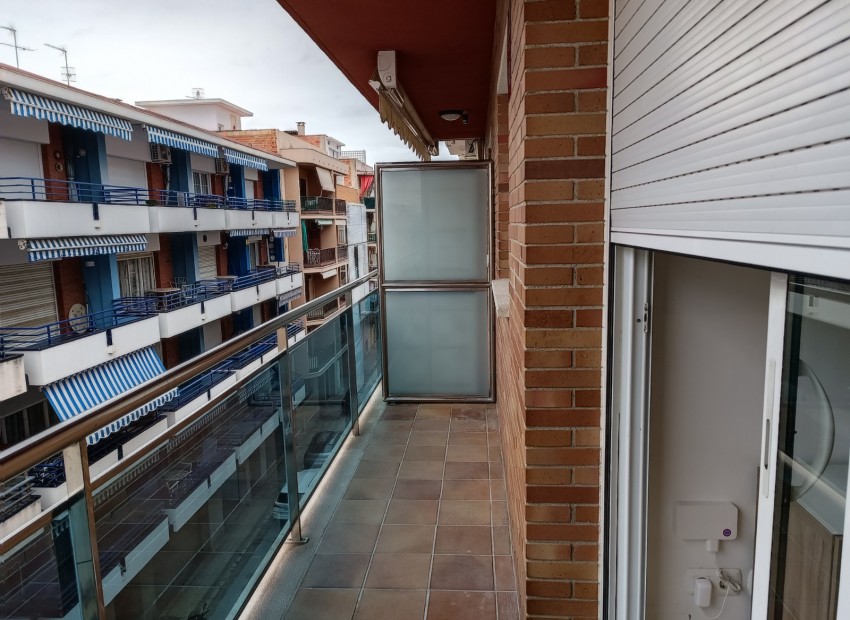 Sale - Piso -
Calafell