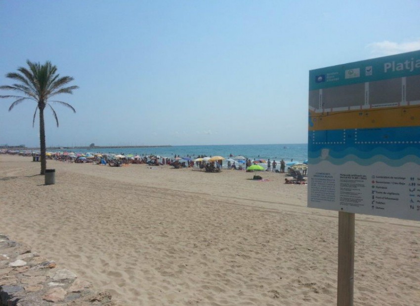 Sale - Piso -
Calafell