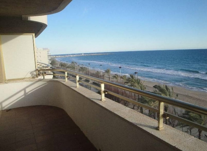 Sale - Piso -
Calafell