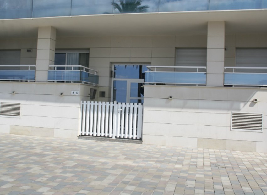 Sale - Piso -
Calafell