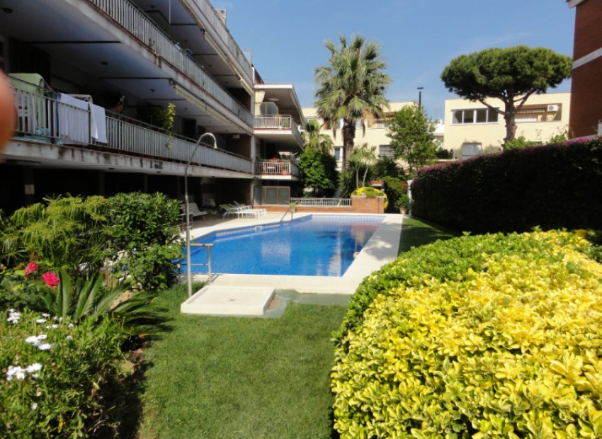 Sale - Piso -
Castelldefels