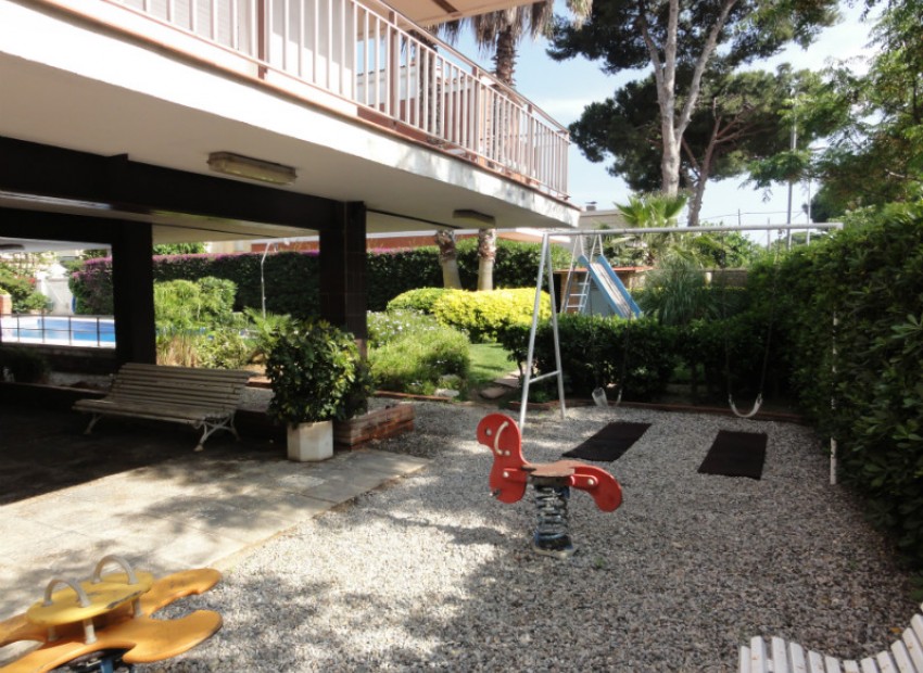 Sale - Piso -
Castelldefels