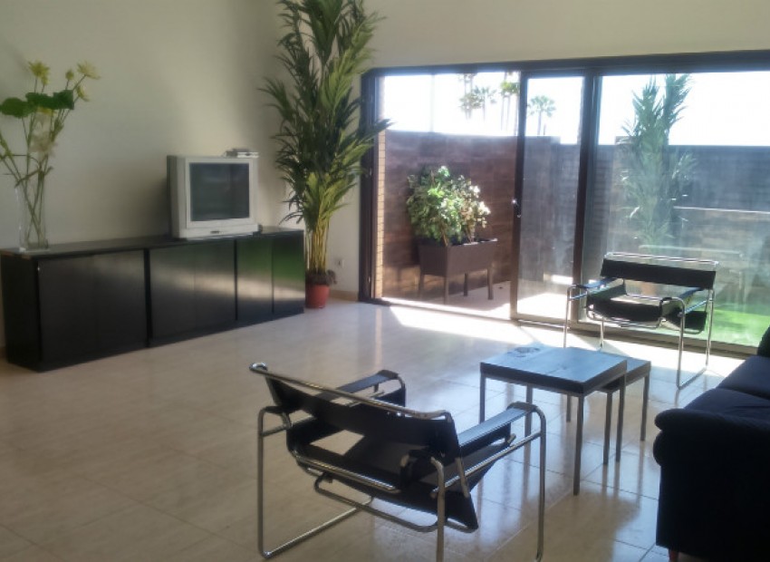 Sale - Piso -
Coma Ruga