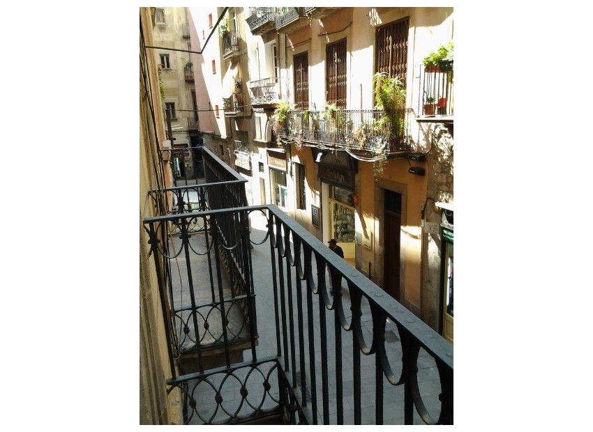 Sale - Piso -
Eixample