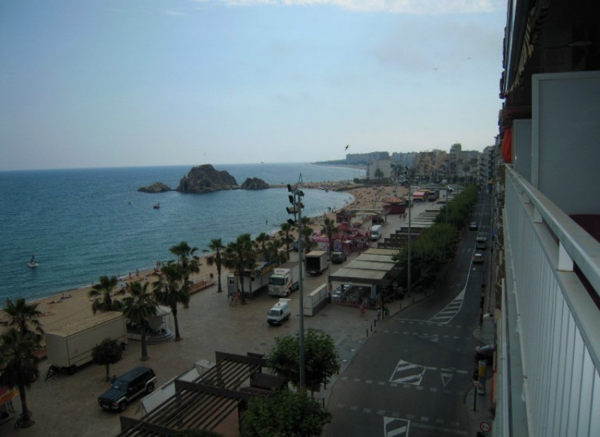 Sale - Piso -
Lloret de mar - Blanes - Tossa de mar - 1