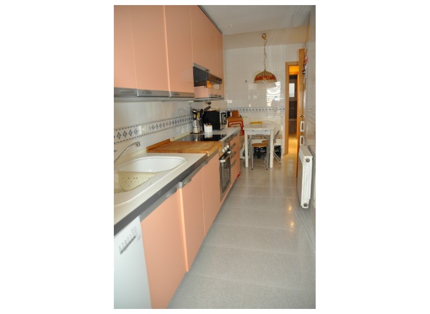 Sale - Piso -
Roda de Bara