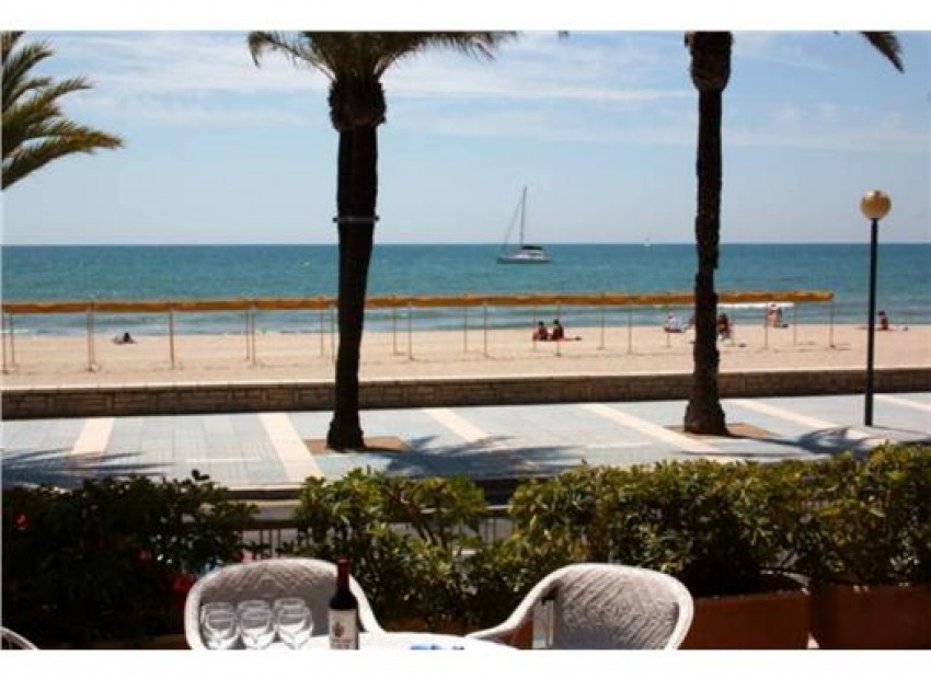 Sale - Piso -
Salou
