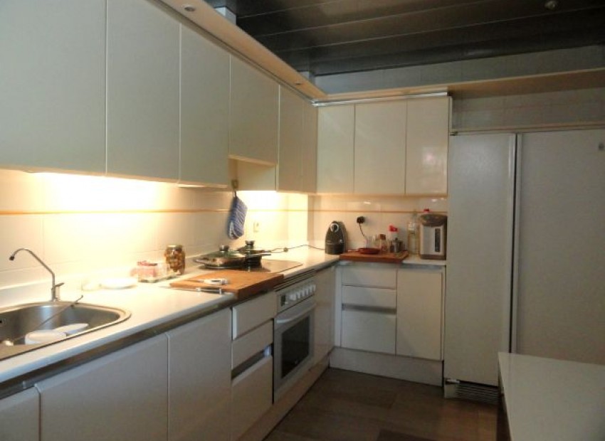 Venda - Adosado -
Gava